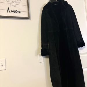 Long elegant leather Jacket for Cold weather